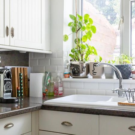 Hereford City - St Owens Terrace - Comfortable & Spacious Well Presented Three Storey House, Perfect For A Weekend Away & Exploring The City On Foot - Hosted By Rentmyhouse Exterior photo