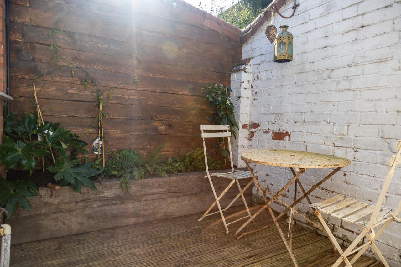 Hereford City - St Owens Terrace - Comfortable & Spacious Well Presented Three Storey House, Perfect For A Weekend Away & Exploring The City On Foot - Hosted By Rentmyhouse Exterior photo
