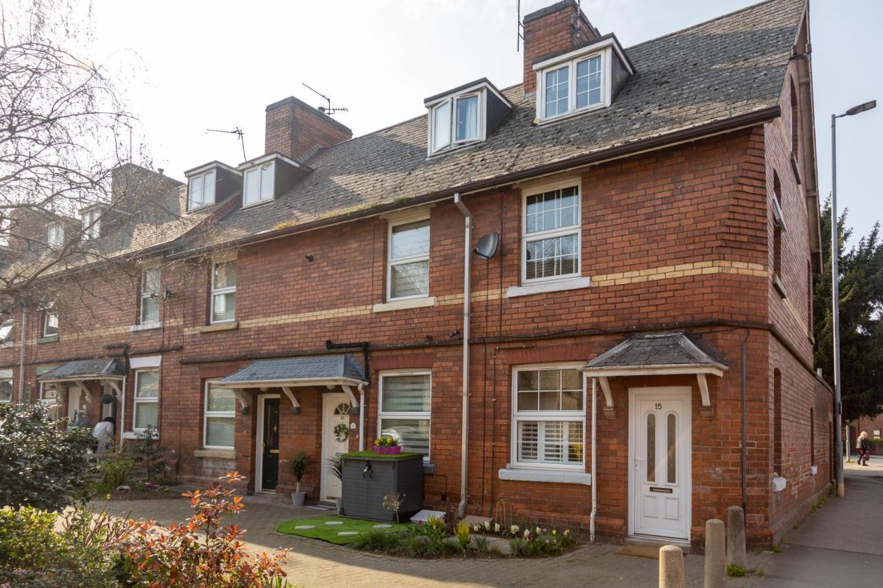 Hereford City - St Owens Terrace - Comfortable & Spacious Well Presented Three Storey House, Perfect For A Weekend Away & Exploring The City On Foot - Hosted By Rentmyhouse Exterior photo