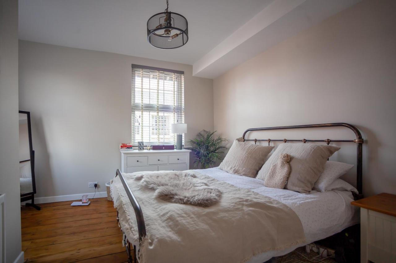 Hereford City - St Owens Terrace - Comfortable & Spacious Well Presented Three Storey House, Perfect For A Weekend Away & Exploring The City On Foot - Hosted By Rentmyhouse Exterior photo